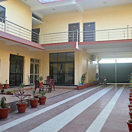 Hotel Bhammars Balangir Buitenkant foto