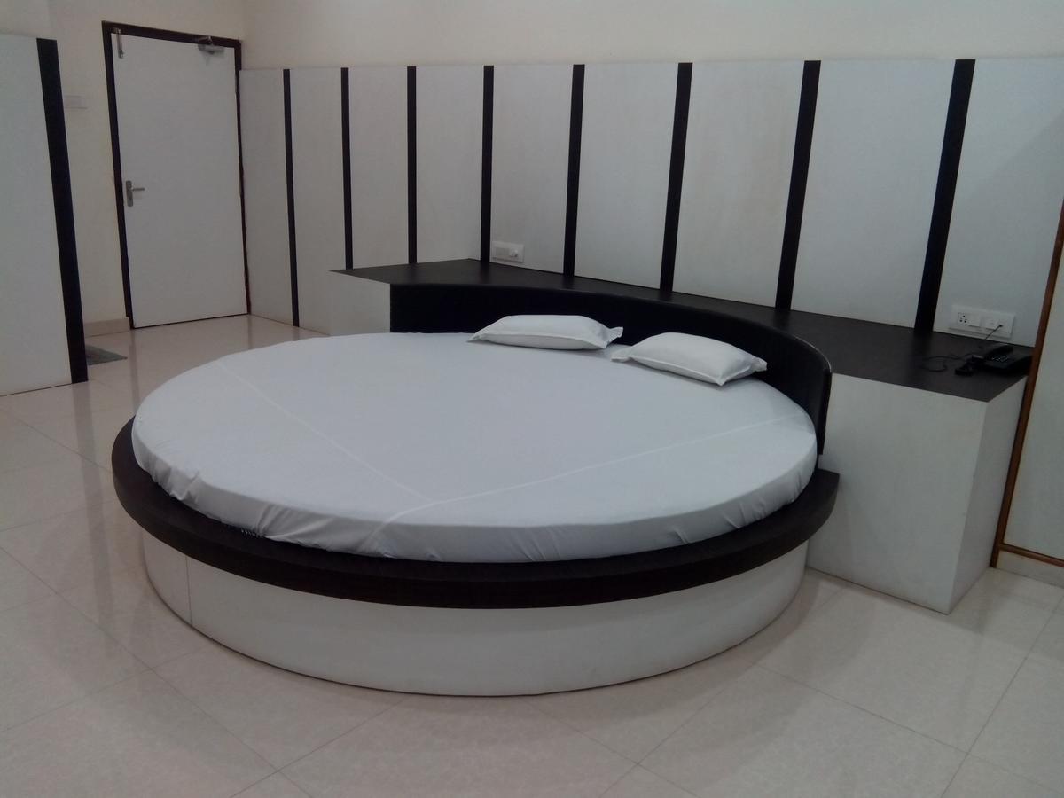 Hotel Bhammars Balangir Kamer foto