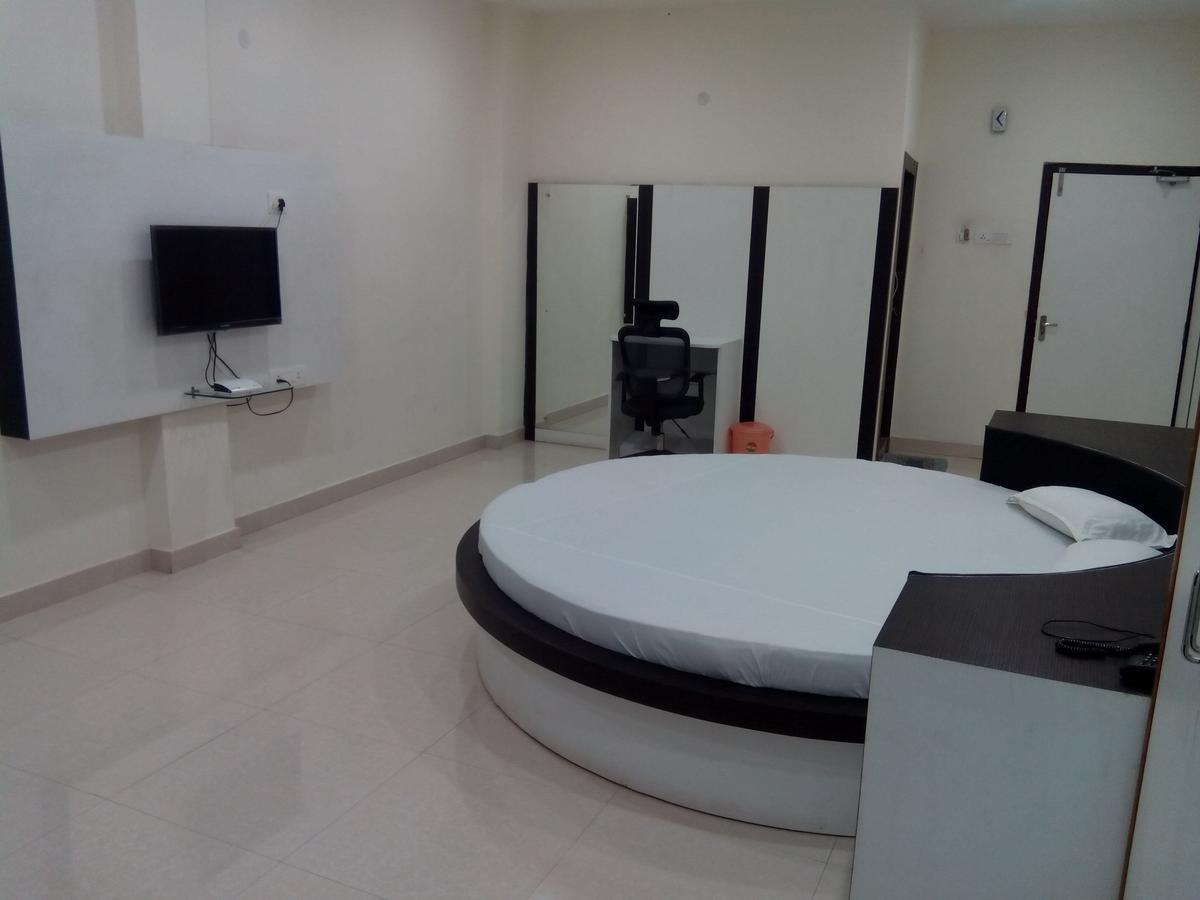 Hotel Bhammars Balangir Kamer foto