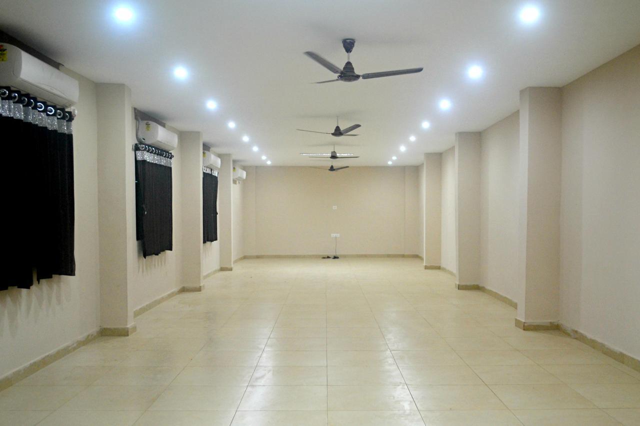 Hotel Bhammars Balangir Buitenkant foto