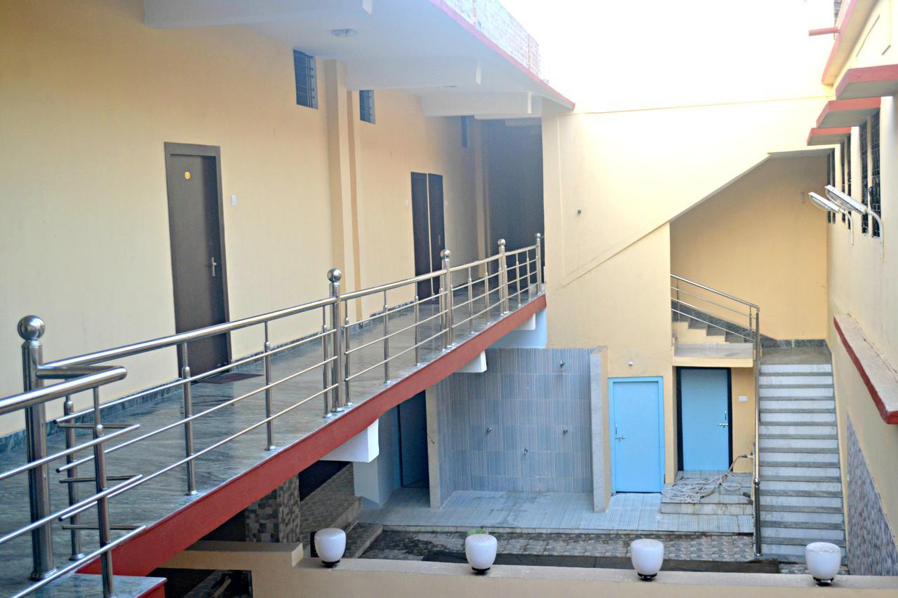 Hotel Bhammars Balangir Buitenkant foto