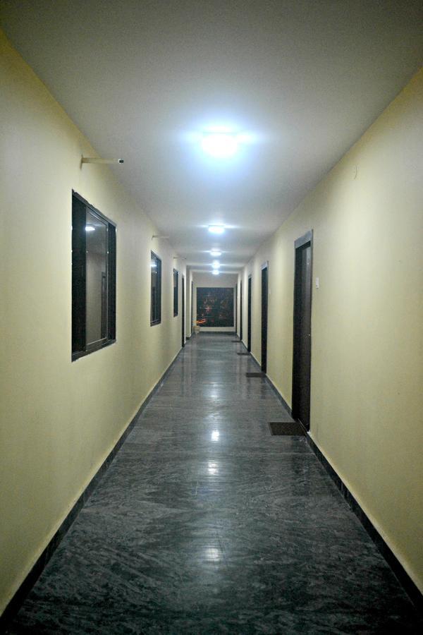 Hotel Bhammars Balangir Buitenkant foto